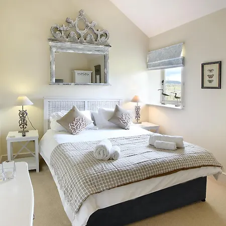 Fell Cottage-ixb *